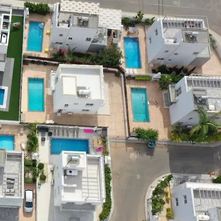 Nissini Wana Luxury Villa *