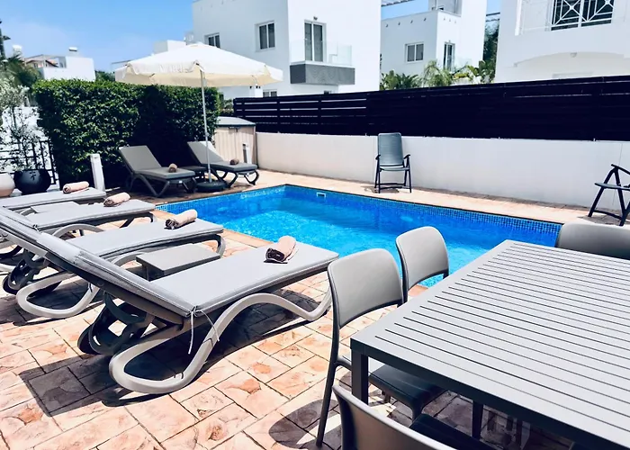 Nissini Wana Luxury Villa Ayia Napa