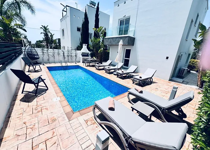 Nissini Wana Luxury Villa *