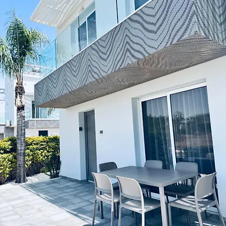 Nissini Wana Luxury Villa Aya Napa