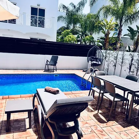 Villa Nissini Wana Luxury Ayía Nápa