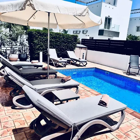 Villa Nissini Wana Luxury Ayía Nápa