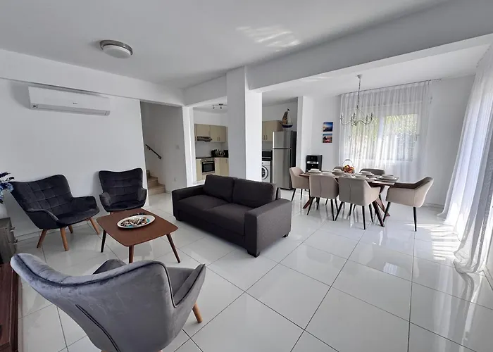 Nissini Wana Luxury Villa